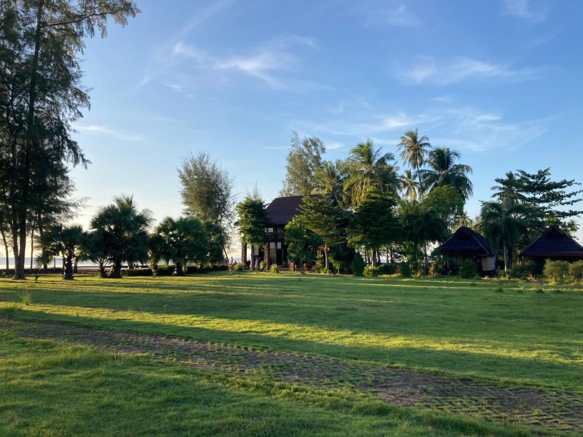 The Chevalley Beach Resort Satun Luaran gambar