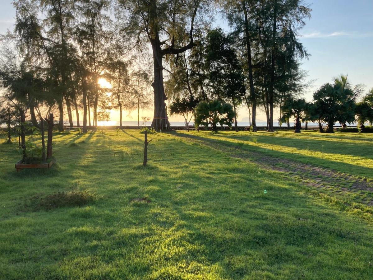 The Chevalley Beach Resort Satun Luaran gambar